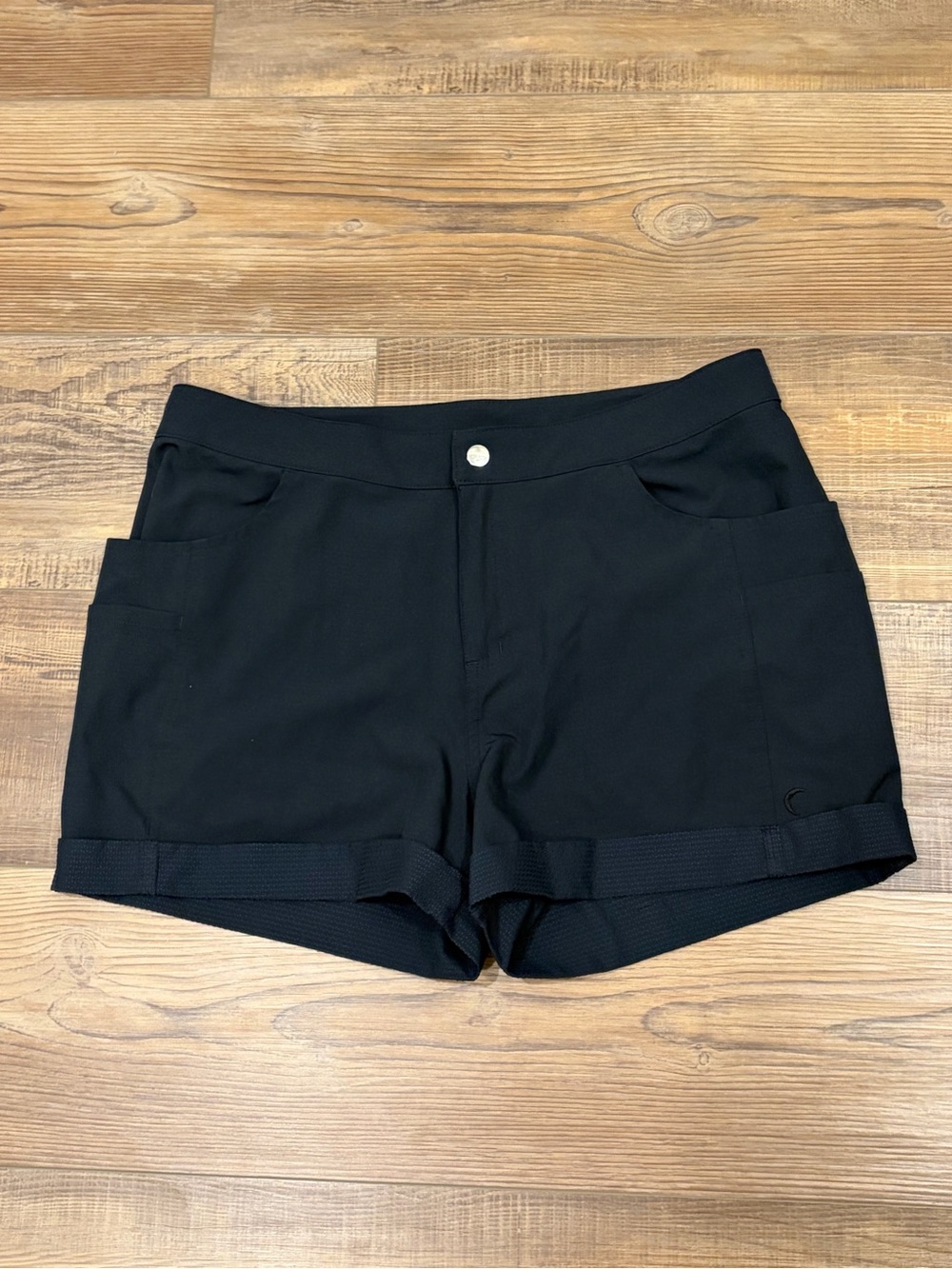ZYIA Black Women's Athletic Fold-Cuff Shorts XL